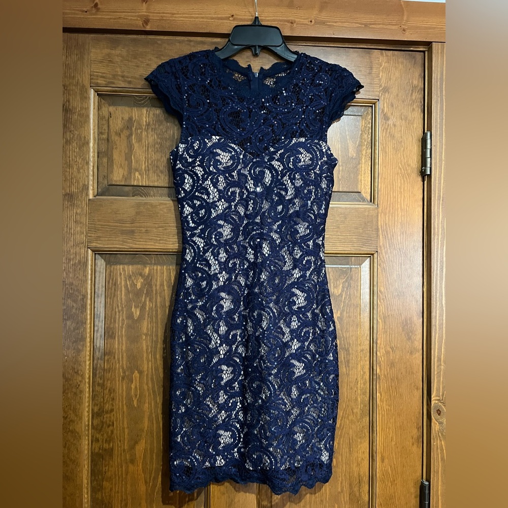 SEQUIN HEARTS Womens Navy Sequined Lace Dress